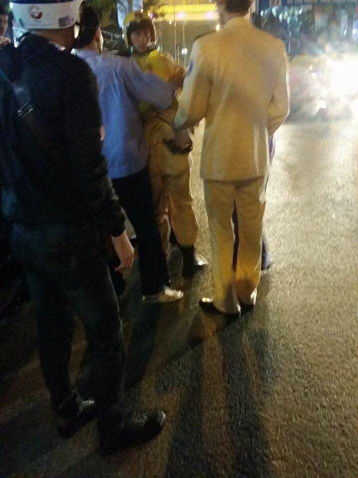 Xác định tài xế tăng ga, tông CSGT Hà Nội rồi bỏ chạy