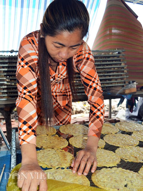 Tận mắt quy trình sản xuất chuối khô Cà Mau nổi tiếng